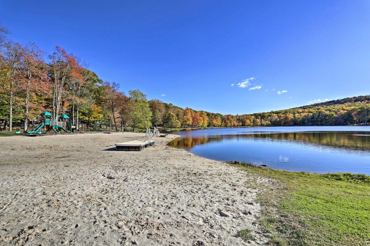 Bear Den Rustic Pocono Lake Home With Game Room! Exteriör bild