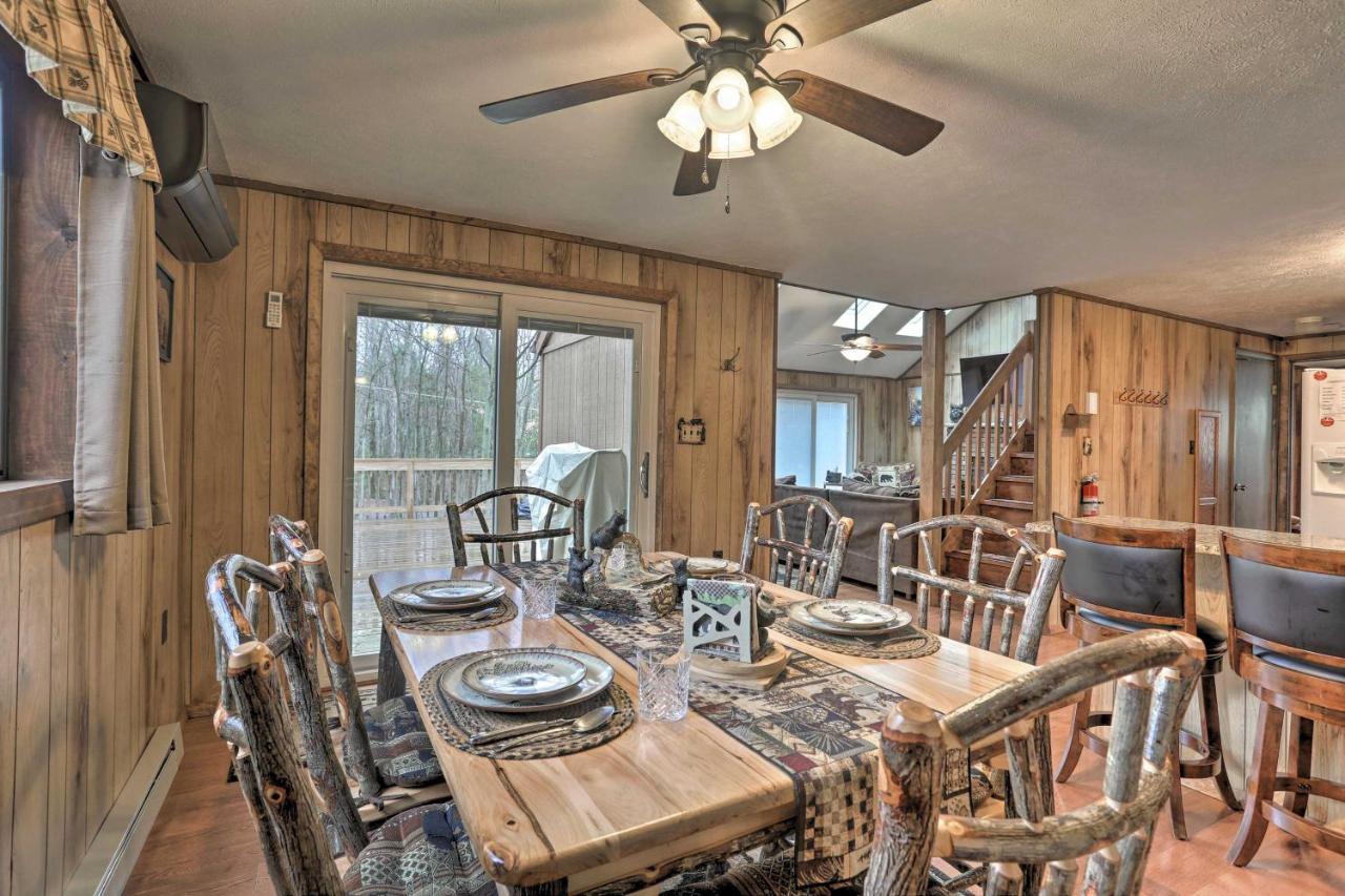Bear Den Rustic Pocono Lake Home With Game Room! Exteriör bild