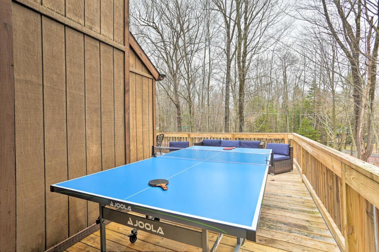Bear Den Rustic Pocono Lake Home With Game Room! Exteriör bild