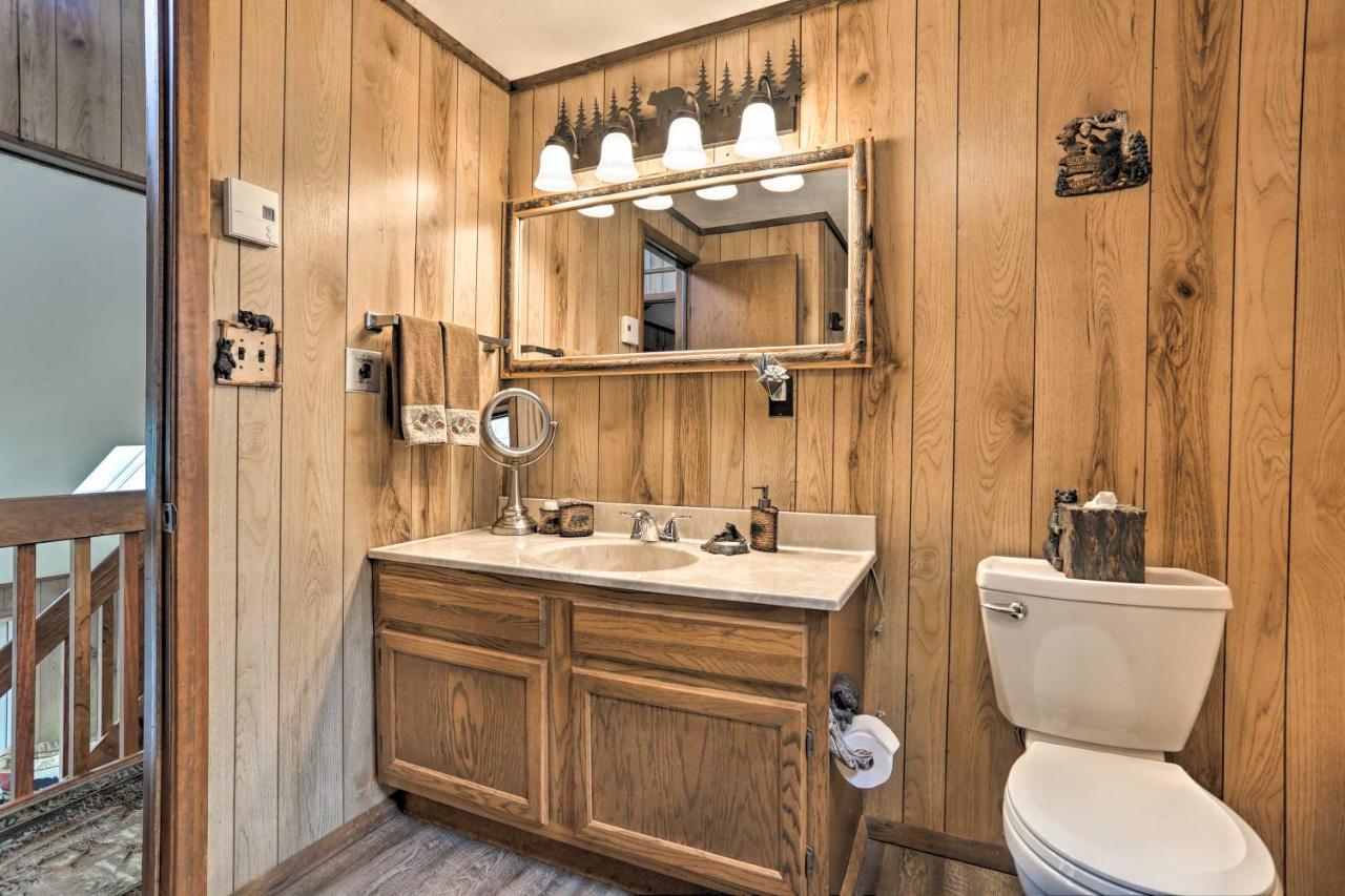 Bear Den Rustic Pocono Lake Home With Game Room! Exteriör bild