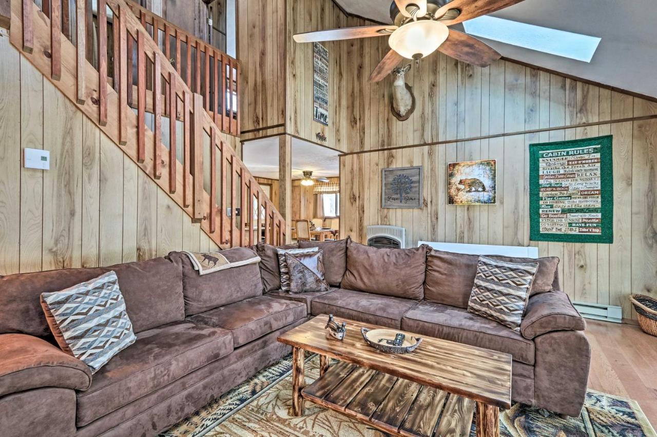 Bear Den Rustic Pocono Lake Home With Game Room! Exteriör bild