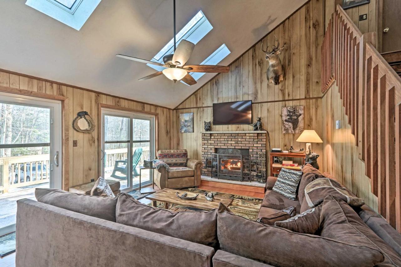 Bear Den Rustic Pocono Lake Home With Game Room! Exteriör bild