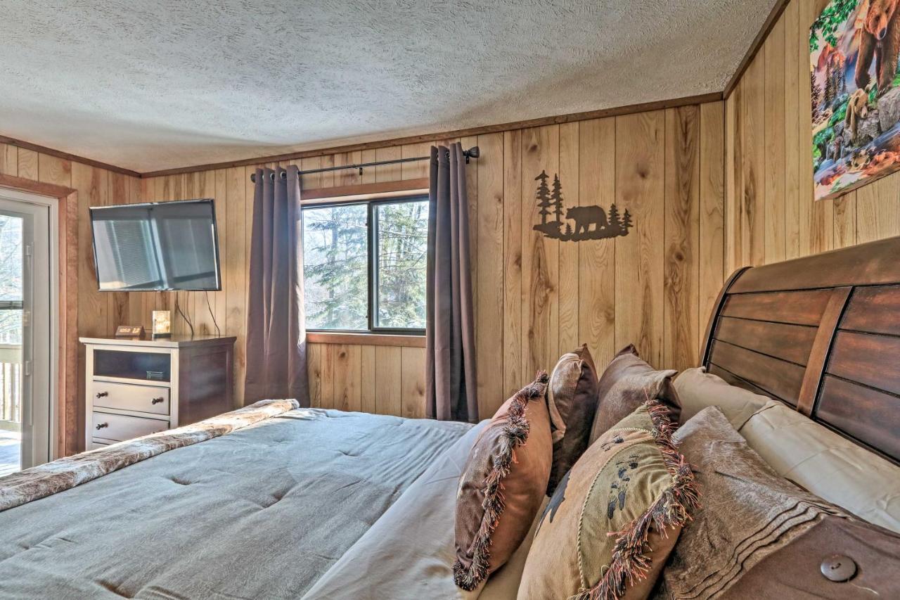 Bear Den Rustic Pocono Lake Home With Game Room! Exteriör bild